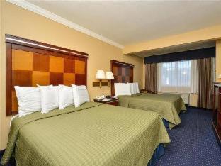 Inn At Bayshore San Mateo Room photo